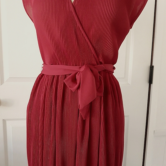 Vintage 1980's Hal Ferman red accordion  pleated summer, coctail dinner, dress - Picture 2 of 11